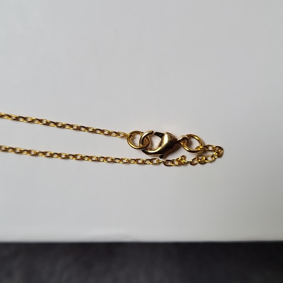 NWOT! Bee 🐝 Necklace! - Picture 2 of 5